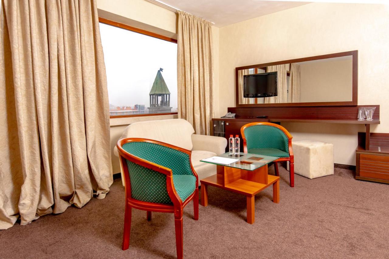 Hemus Hotel - Vratza Vratsa ภายนอก รูปภาพ